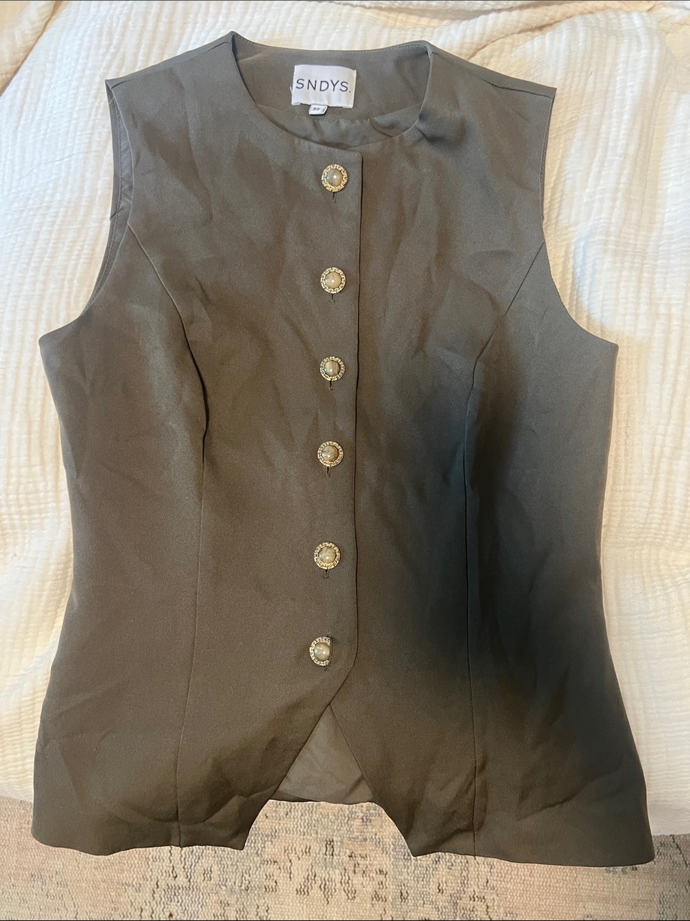 SNDYS Olive Sleeveless Button Front Shell Top with Decorative Gold Buttons